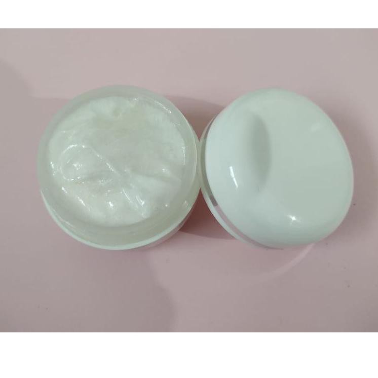 

Y59U Cream Malam Putih Kwalitas 2 Import Best Product