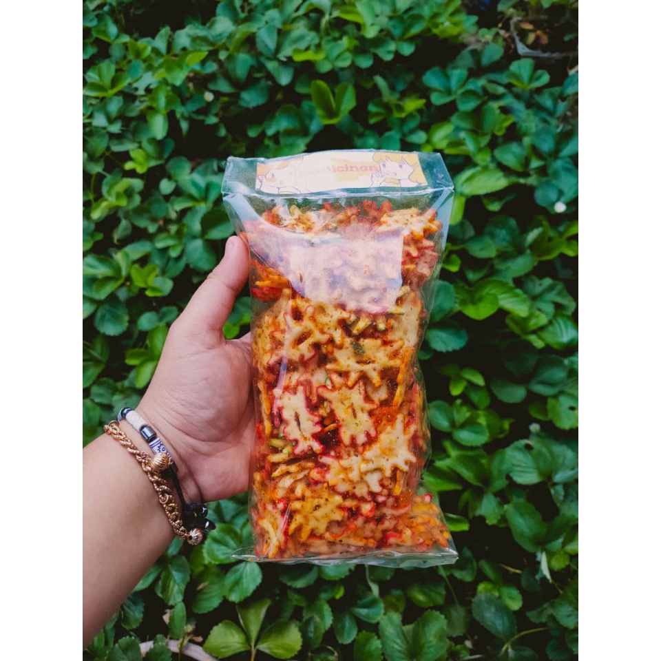 

1/4 Kg Kerupuk Bunga Bantat Pedas Daun Jeruk