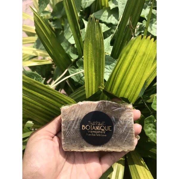 Botanique Vegan Soap ( Tummeric Nem )