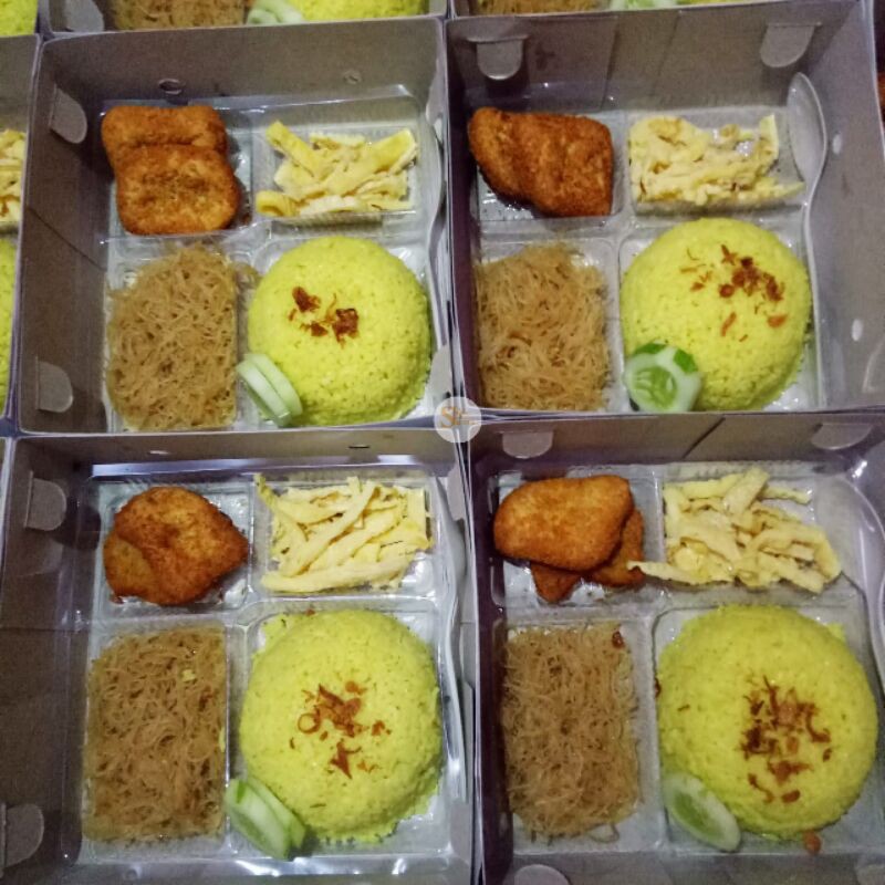 

PAKET HEMAT NASI KUNING ENAK DAN MURAH