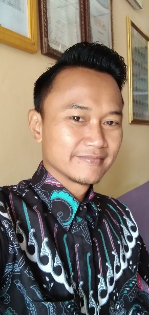 Kemeja Batik Pria Lengan Panjang Slim Fit Alpin Putih Ory Suffa