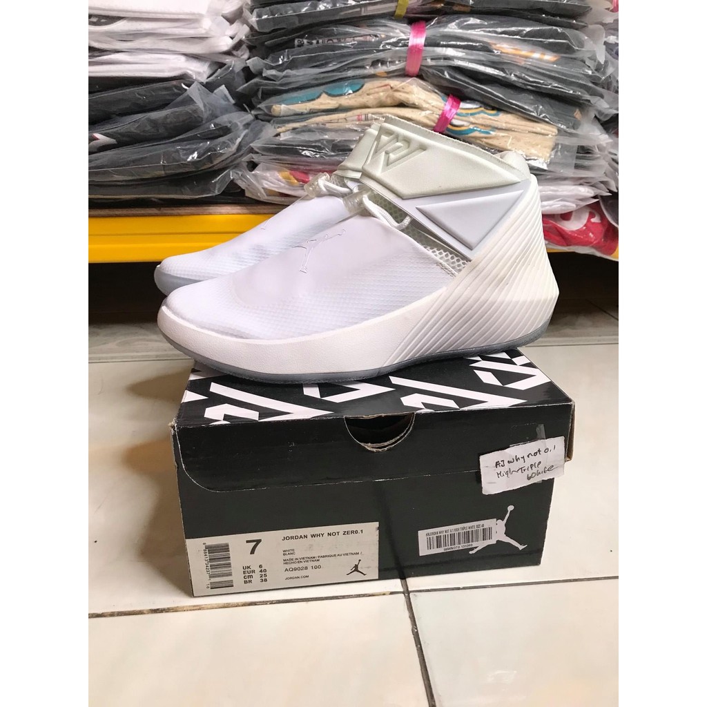 sepatu basket air jordan why not zero 1 triple white  premium quality