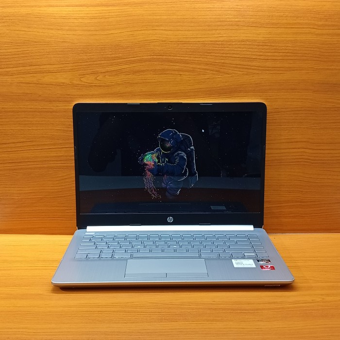 LAPTOP HP 14S AMD Ryzen 5-3500U/AMD Radeon/Ram 8gb/SSD 512gb