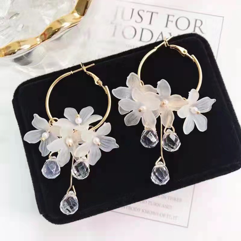 (Hello Girl)E03 Anting Wanita Korea Tusuk Model Juntai Bunga Mutiara Import-E03 Bunga Diamond