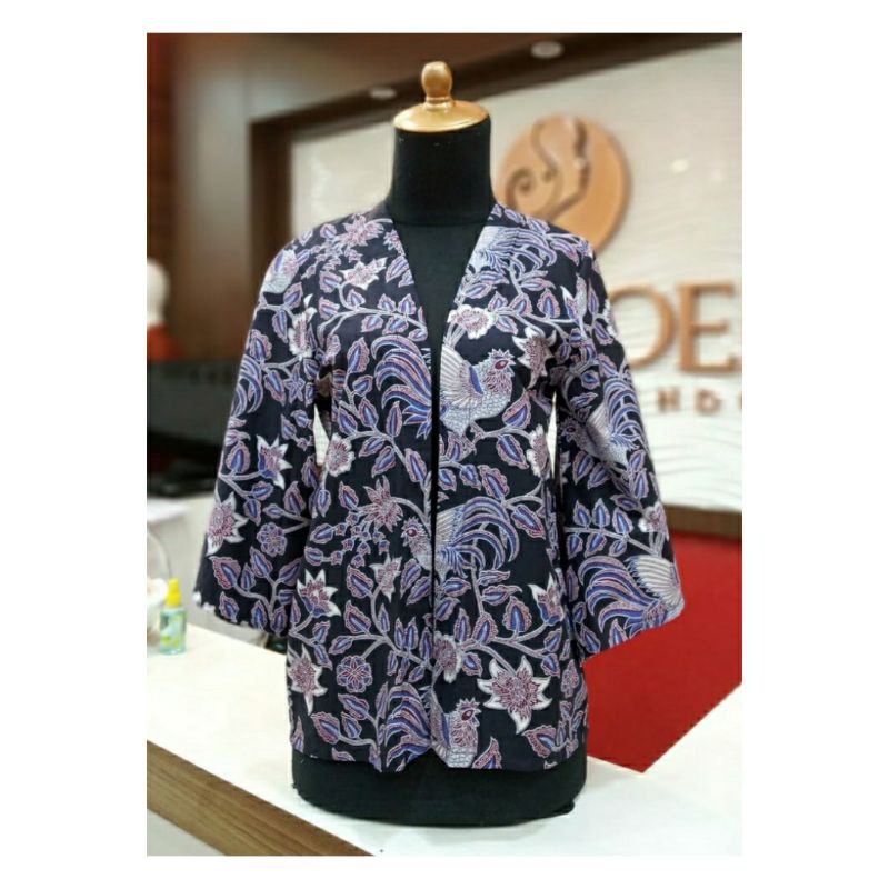 Blazer Scarleta Batik Wanita Motif Sawung Kinantan - Batik Roebini