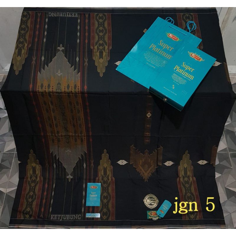 Ketjubung Platinum Gold