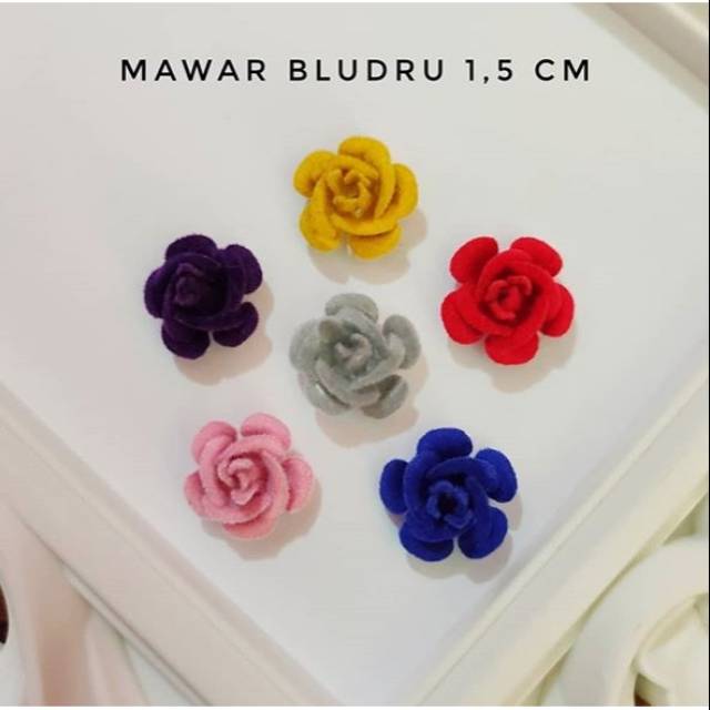 Mawar Bludru 1,5 cm