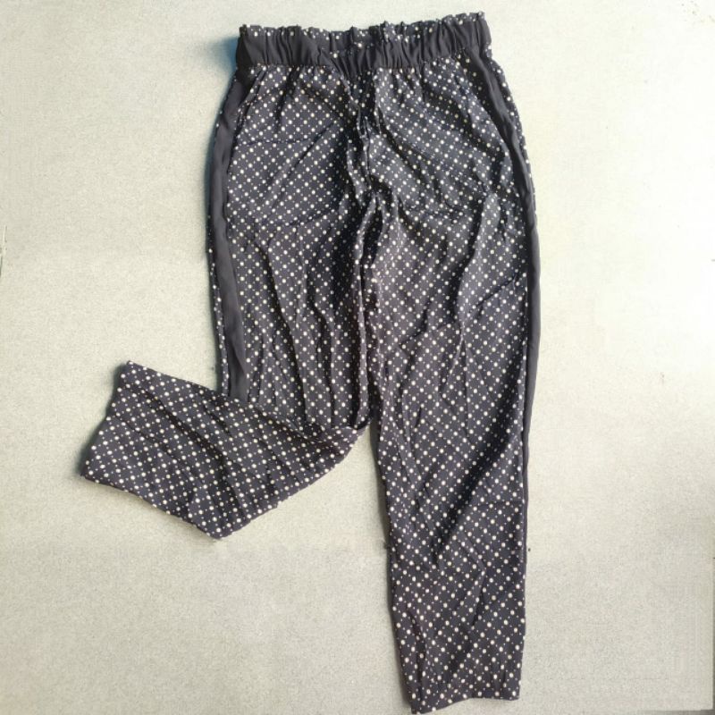 HnM geometric print cropped pocket pants