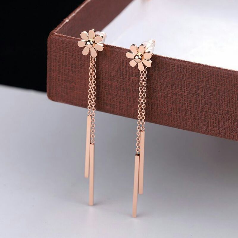 Anting Titanium Panjang Daisy Anti Karatan