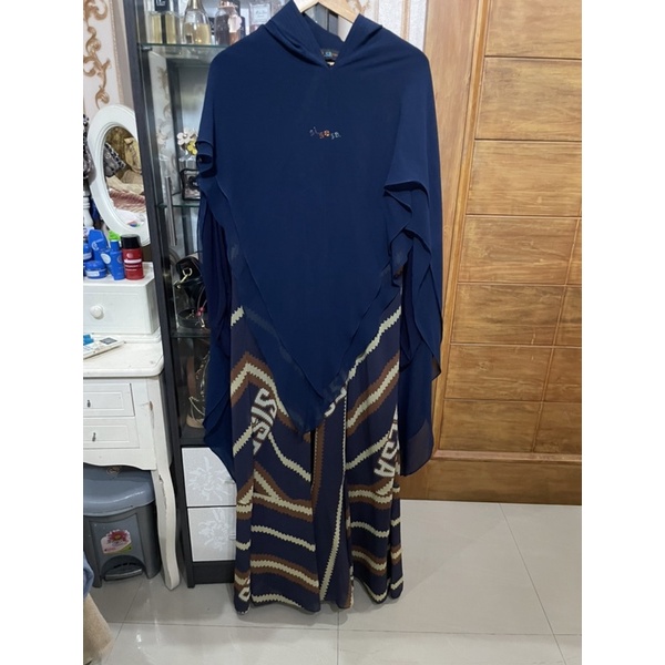 PRELOVED DRESS SISESA SATU SET KHIMAR NAVY BAGOSSS PUWOLL