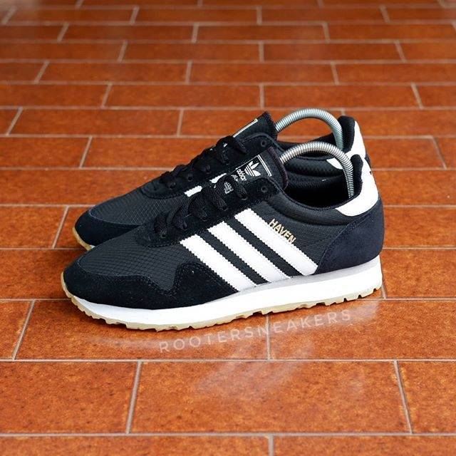 Adidas haven black white