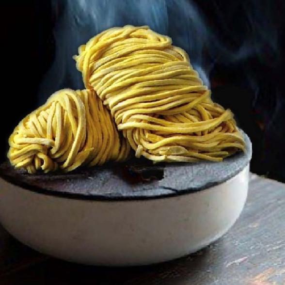 

SINGAPORE HOKKIEN MIE NOODLE MENTAH SUPPLIER 1KG KUNING TEBAL FRESH