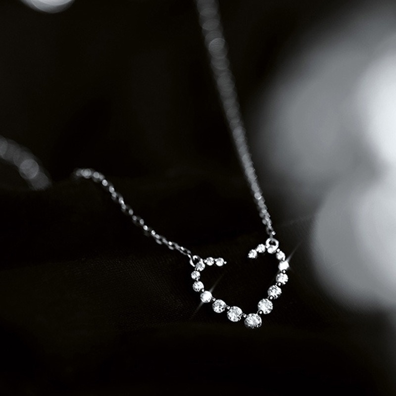 Kalung Bentuk Hati Aksen Berlian Bahan Zirkon Gaya Korea Untuk Wanita