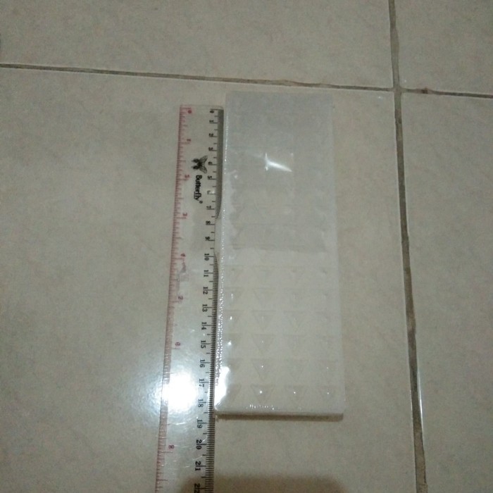 

Miniso pencil case,box plastik utk pena,kotak pensil,18.2x6.2x2.5cm - Putih