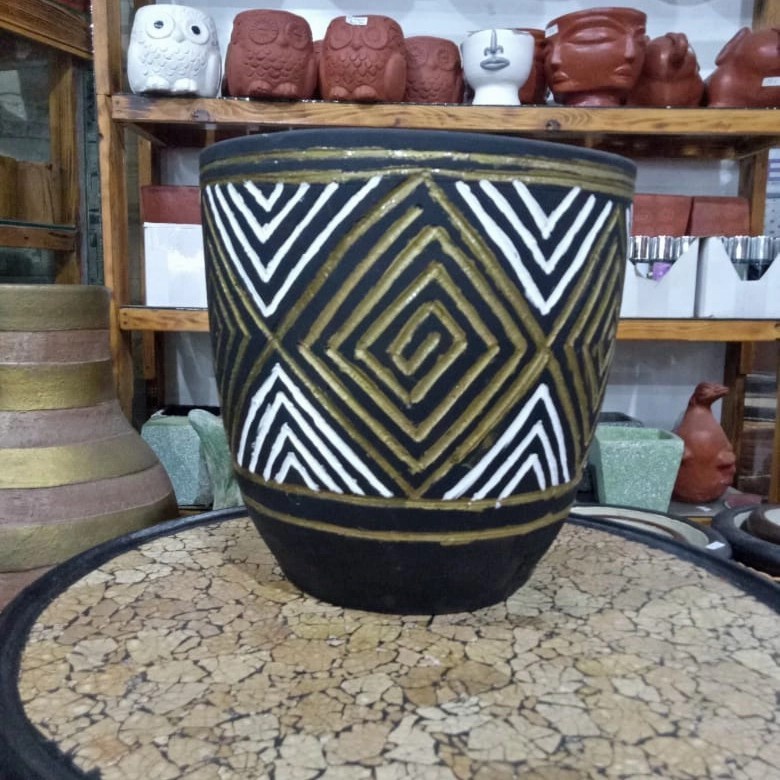 Pot gerabah/motif terbaru gold dan hitam/tanah liat