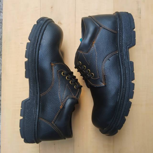 Sepatu Safety Shoes terbaik terbagus King kickers Kerja Murah kualitas termahal Gaul Touring kitchen