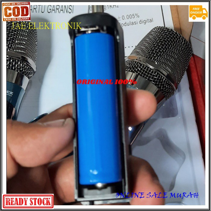 G496 ADVANCE MIC WIRELESS DUAL ORIGINAL CHARGER MICROPHONE MIK BATERAI CAS CASAN KARAOKE Mic baterai cas casan wireles pro vocal vokal suara audio sistem mik professional panggung dj studio sound system SEPASANG DOUBLE  BATERAI CAS 18650  Untuk yang suka