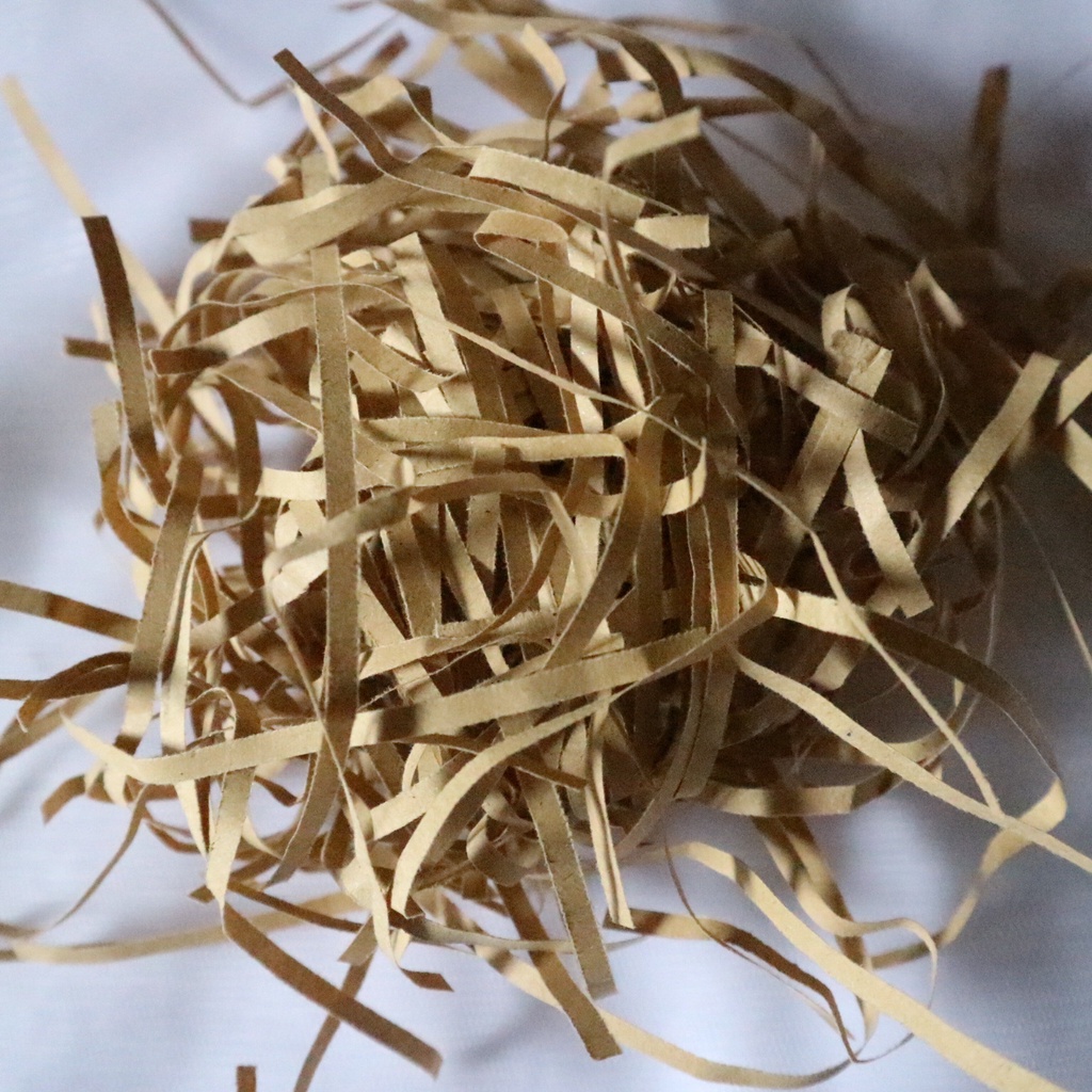 

TERMURAH! Kertas Cacah Kertas Serut Kertas Potong Kertas Samson Hampers / Shredded Paper