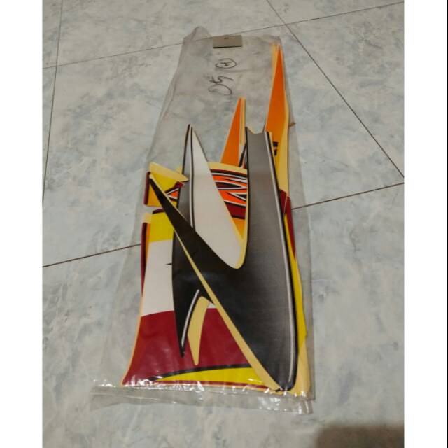 Striping satria ru merah putih