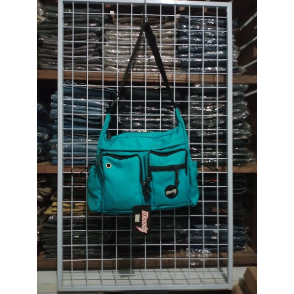 TAS SELEMPANG DISTRO BLOODS