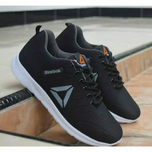Sepatu REEBOK / sepatu lari / sepatu sport