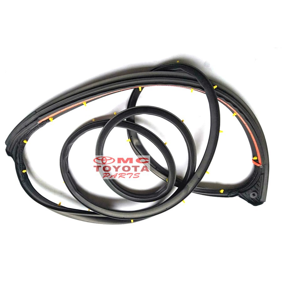 Karet Pintu Belakang Tengah Kanan Agya Alya 67871-BZ080