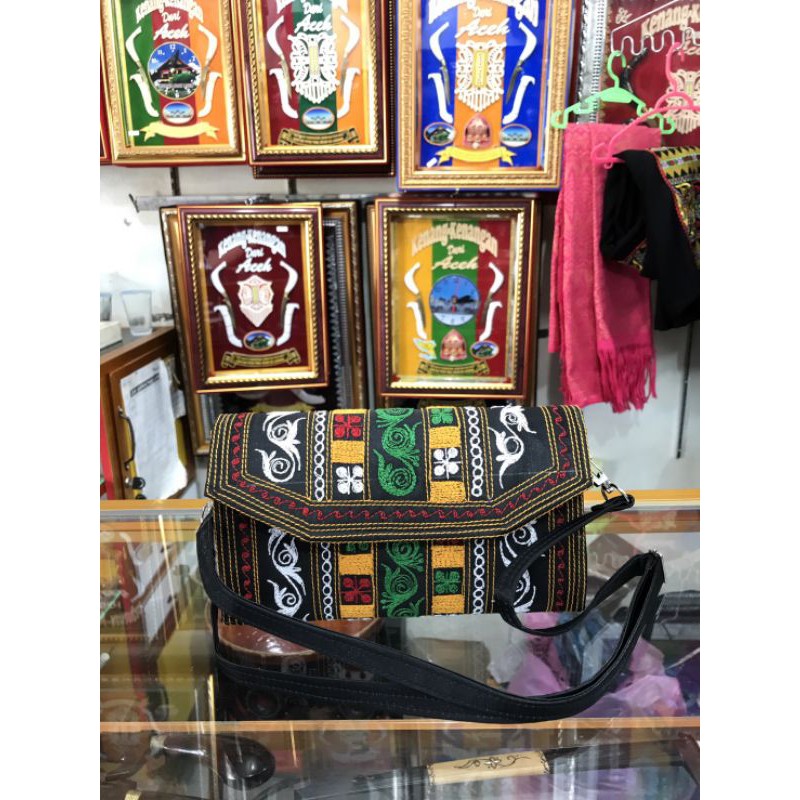 Tas Selempang wanita Aceh motif Gayo