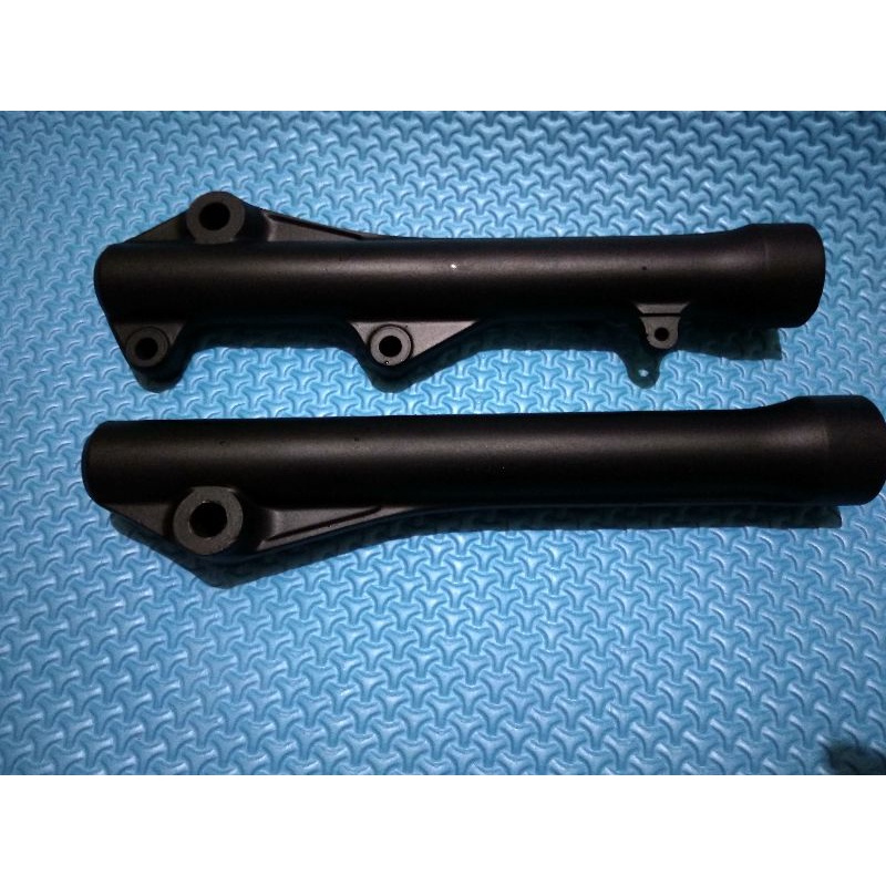 TABUNG SHOCKBREAKER DEPAN BEAT F1 2013-2019 BEAT POP SCOOPY F1 ESP ORIGINAL