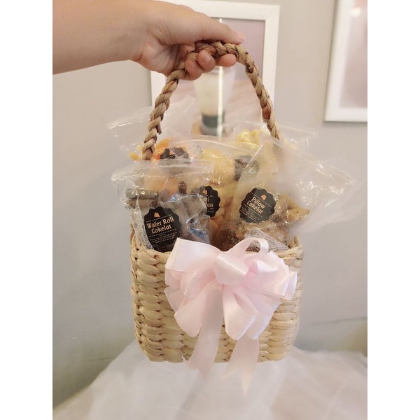 

hampers dengan berbagai snack