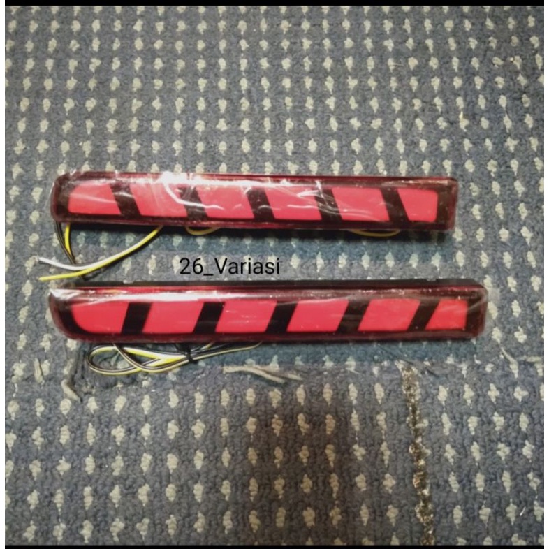 Luxio Lampu Reflektor Led Bemper Belakang Daihatsu Luxio 2014-2019