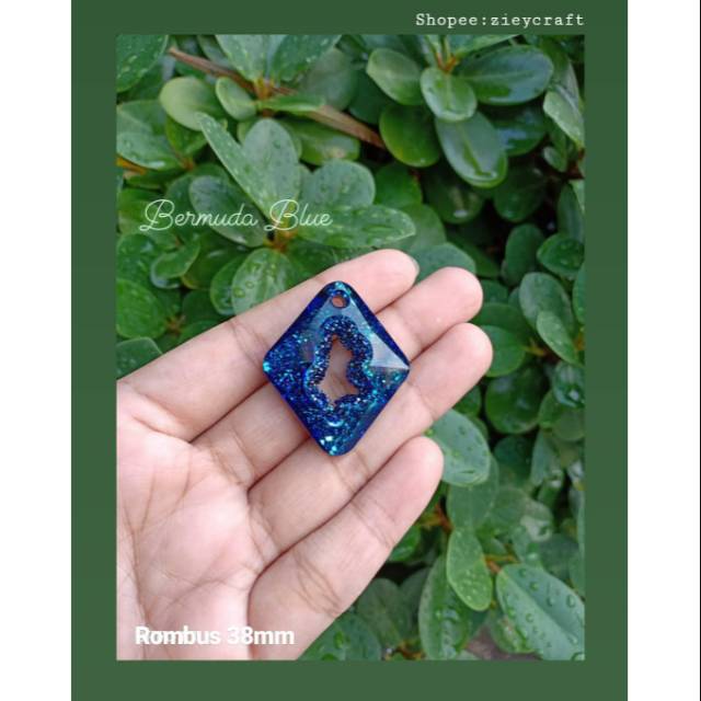 

Rombus 38mm Bermuda Blue