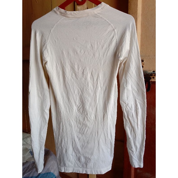Baju Olahraga Nike