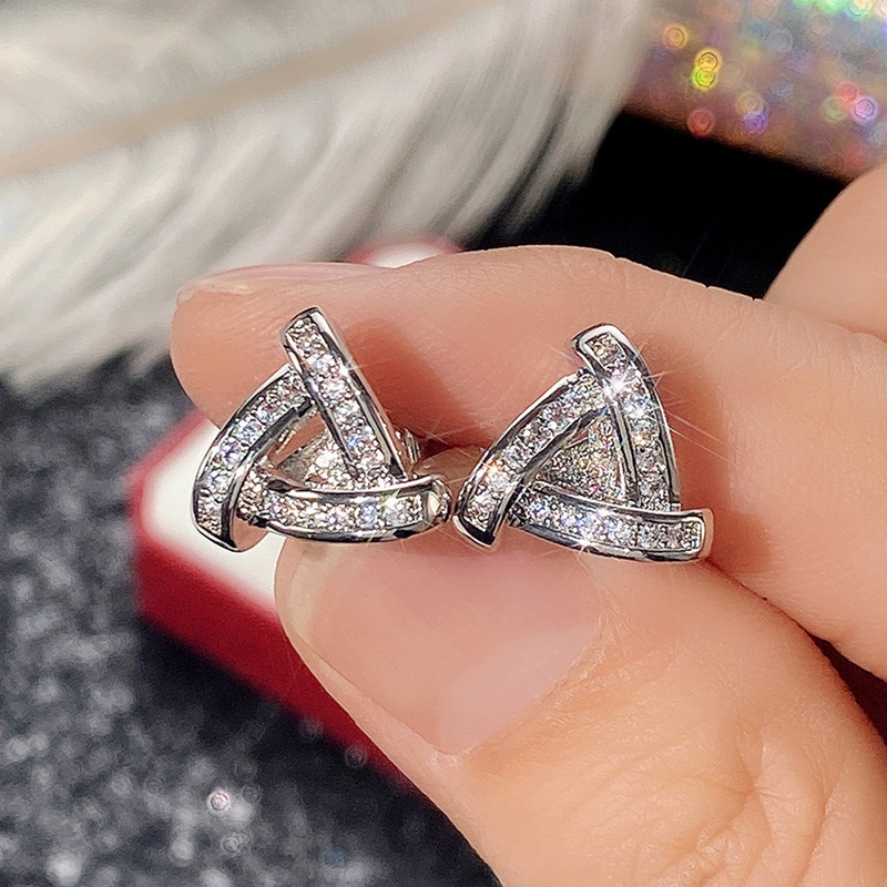 Anting Stud Bentuk Segitiga Aksen Batu Cubic Zirconia Untuk Wanita