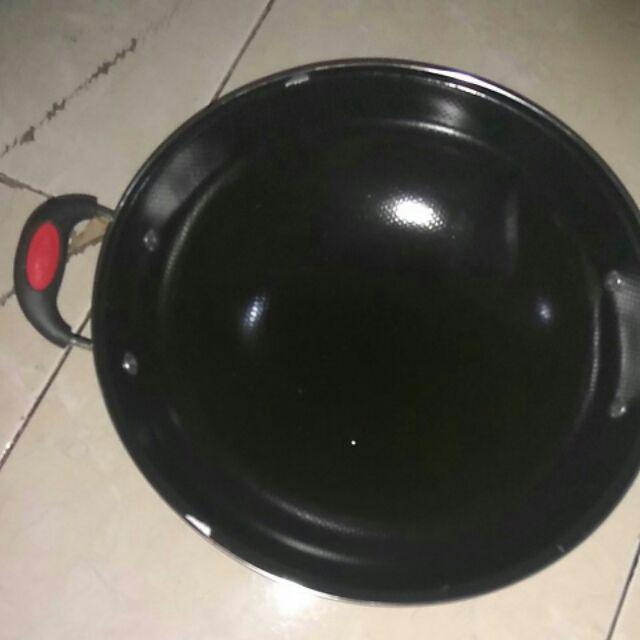 Wajan/kuali Hitam Enamel 34cm