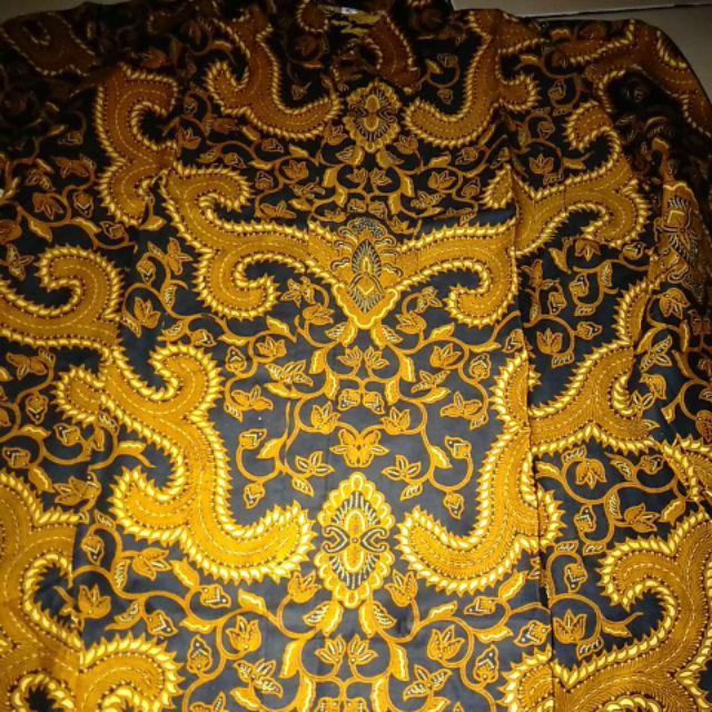Kemeja Batik Pria Lengan Panjang Motif Mahkota