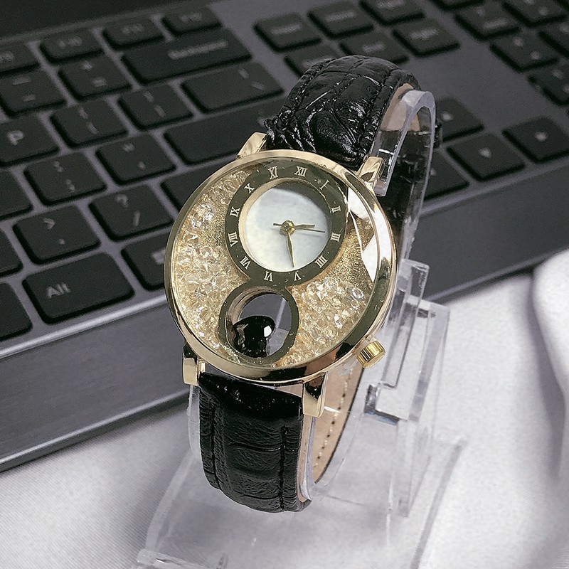 Jam Tangan Wanita Kulit Hitam Dengan Fashion Dari Berlian Jam Tangan Wanita Kulit Hitam Dengan Fashion Dari Berlian