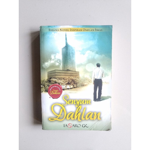 (Preloved) Senyum Dahlan - Tasaro GK. Original Bekas