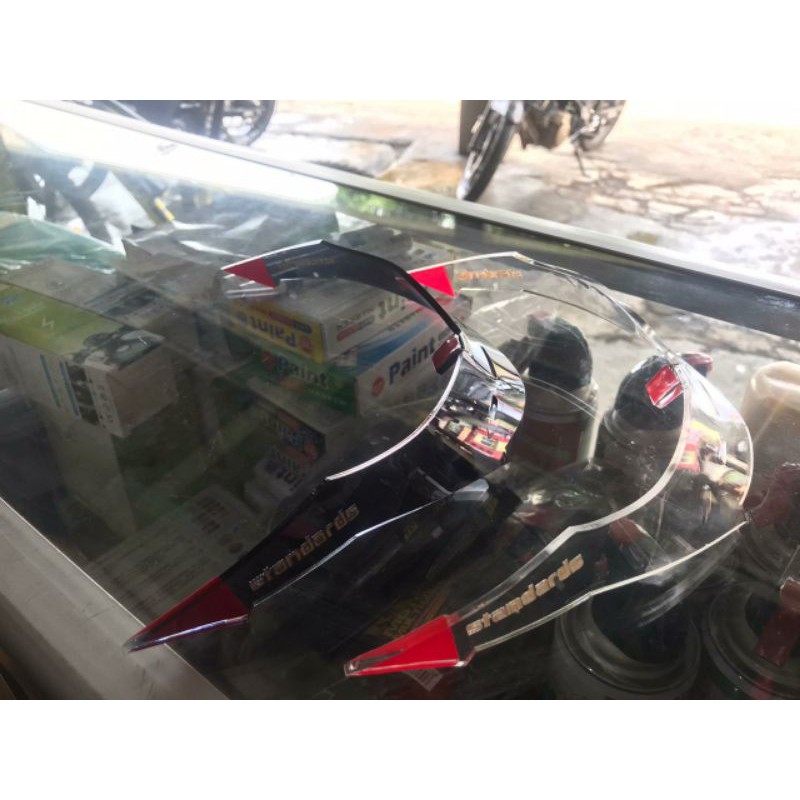 Spoiler helm ink dynamic bahan akrilik aksesoris wings belakang