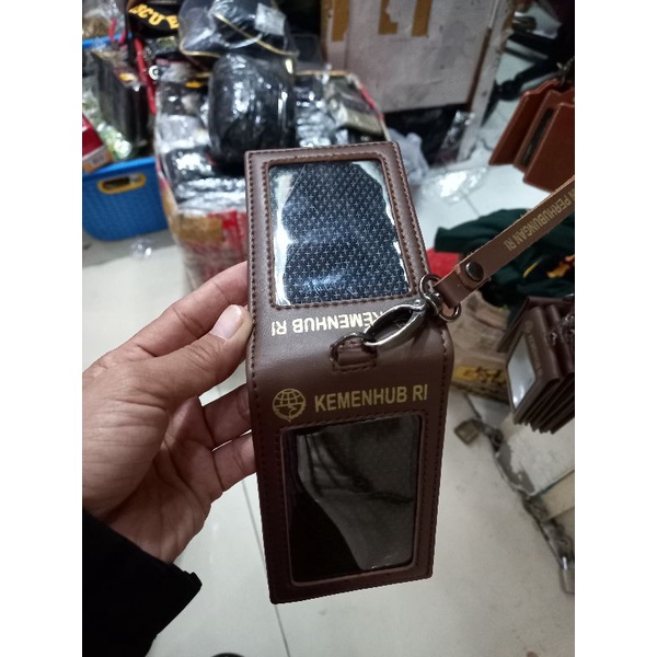 

HenJO Name Tag Id Card Kemenhub Bahan Tebal Profesional