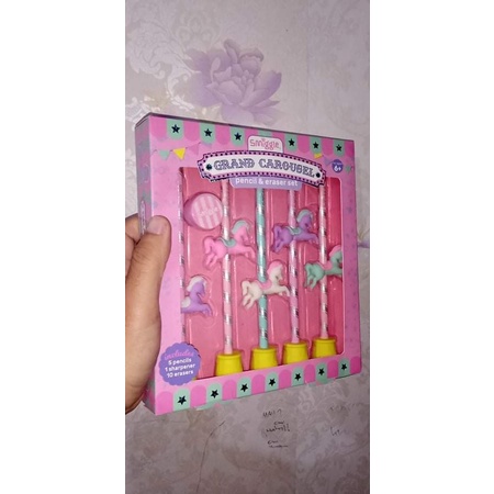 

Smiggle Carousel pencil set