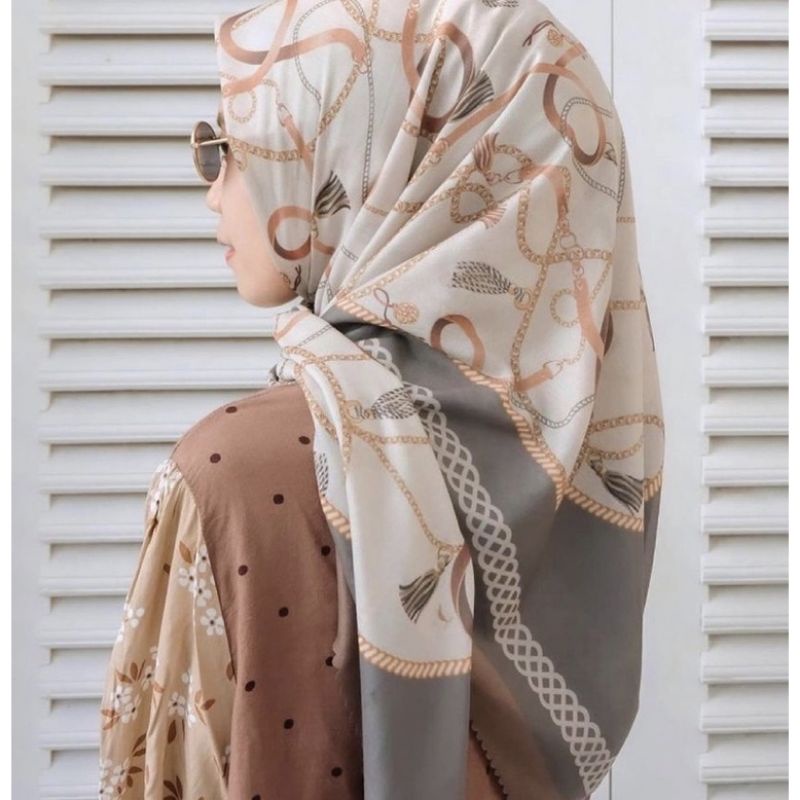 Everyday Scarf Chain Nude Vanilla hijab preloved