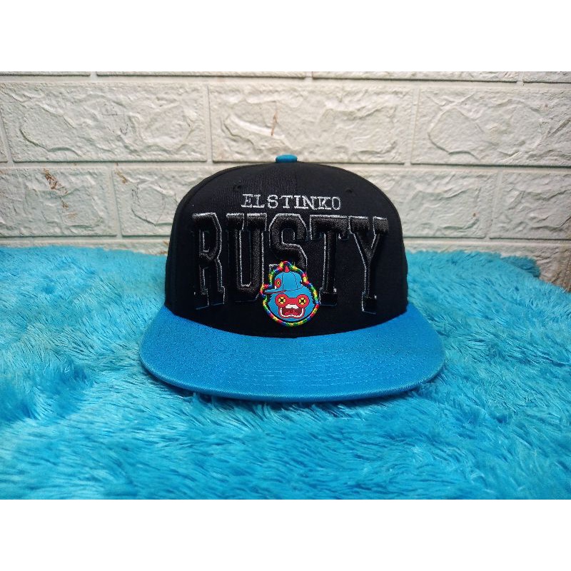 topi elstinko rusty