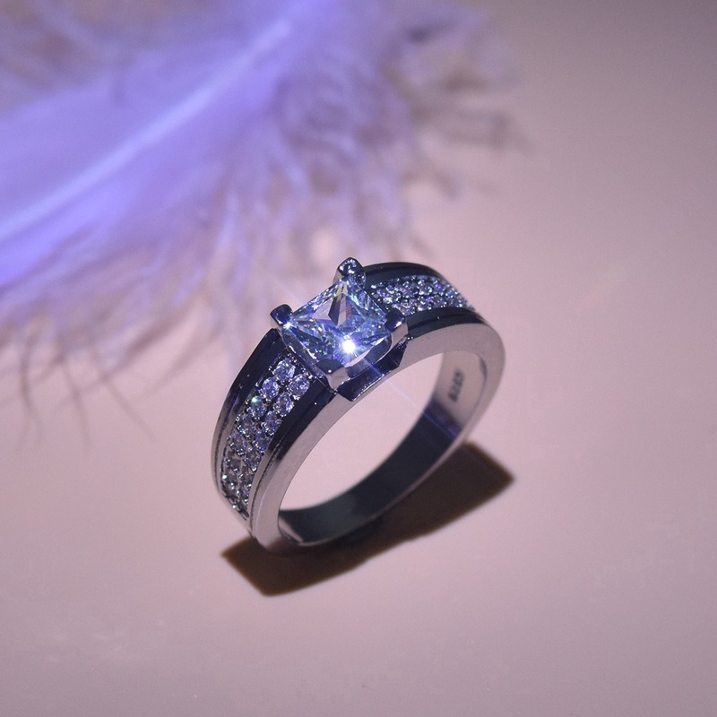 Gaya Baru Bertatahkan Zircon Cincin Fashion