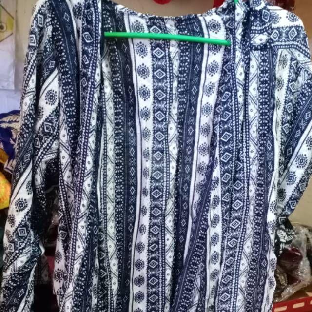 Cardigan motif etnik