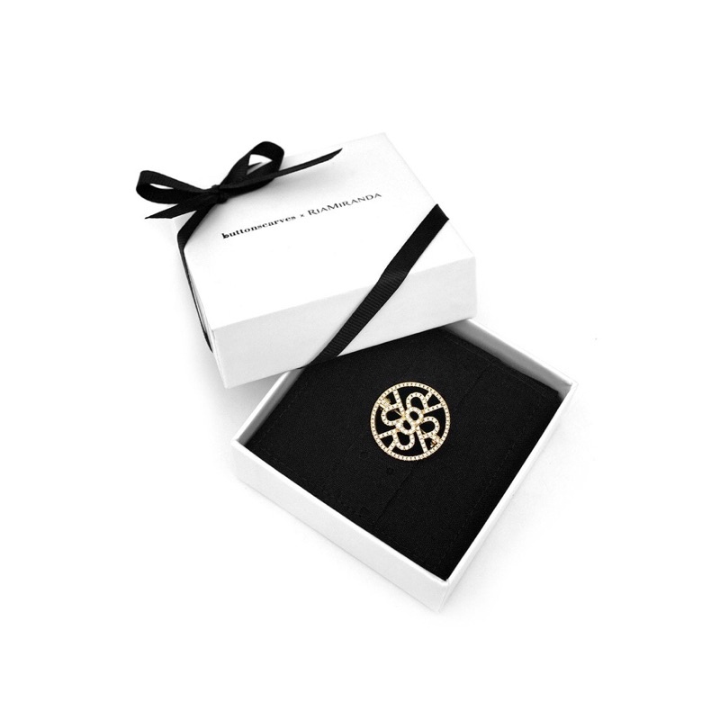 The Xanadu Petite Round Crystal Brooch Mini - Gold Buttonscarves x Riamiranda