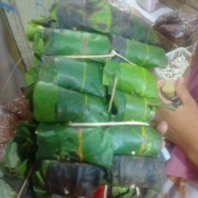 

Daun salam segar 100 gr