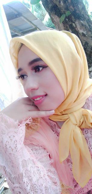 Bedcover Aloha Uk. King (180x200)cm & Uk. Queen (160x200)cm Motif Bunga Nuansa Merah Pink Ungu