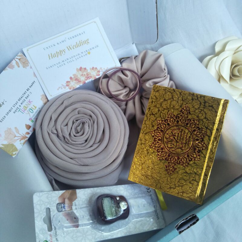 [BARU_READY STOCK! ] FREE GANCI_HAMPERS HIJAB ROSE / GIFT BOX HIJAB/ Hadiah unik