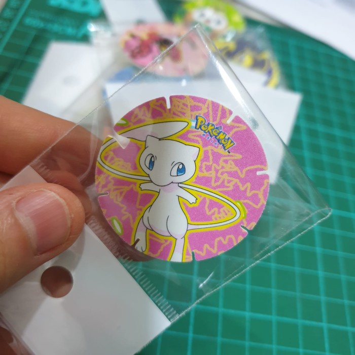 Pokemon Coin Tazos Chiki Balls - Mew