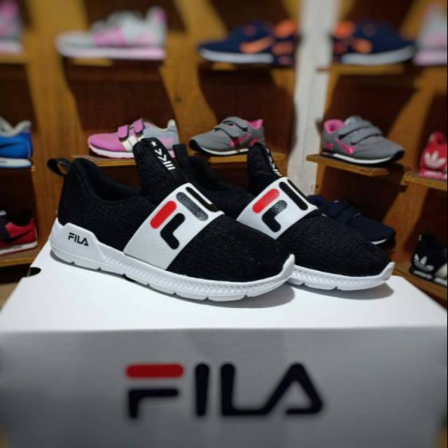 Fila slip on anak